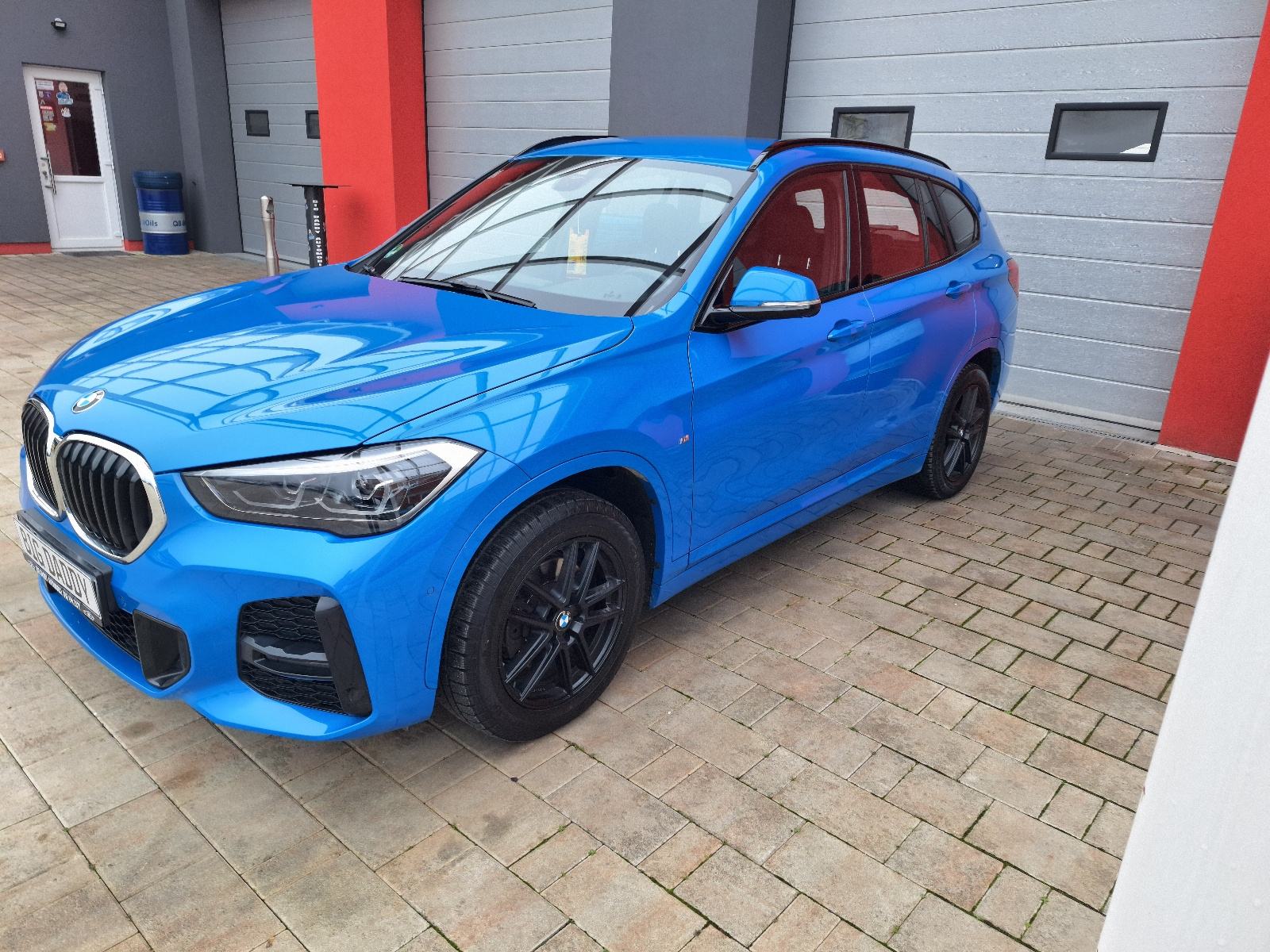 BMW X1 sDrive18d M REGISTRIRAN 1 GOD/2021/, fotografija 4