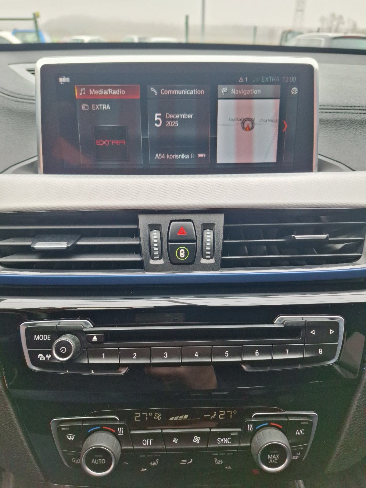 BMW X1 sDrive18d M REGISTRIRAN 1 GOD/2021/, fotografija 18
