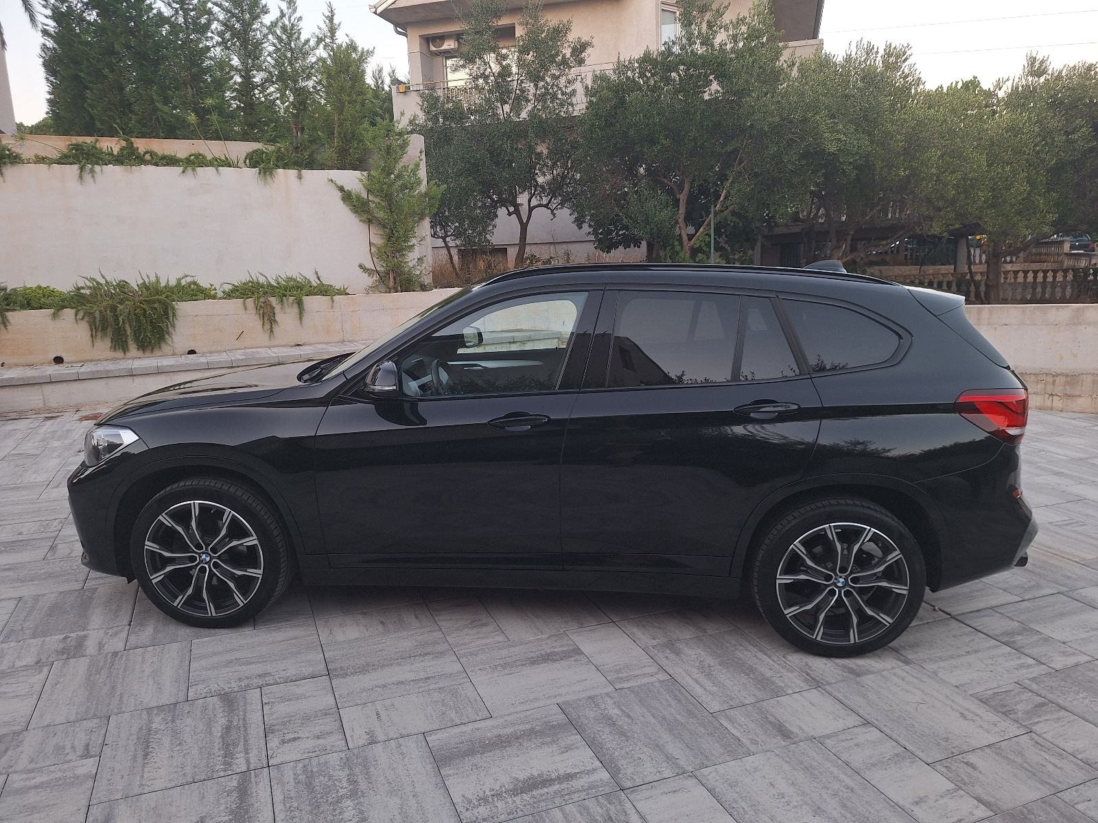 BMW X1 sDrive18d M Sport, 2.0d, 150 KS, automatik (2022.), pogled izvana - slika 2