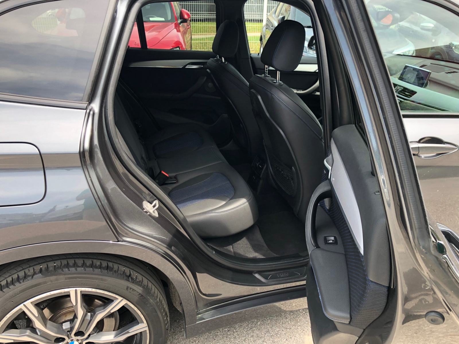 BMW X1 sDrive18d, M-paket ! Akcija !!, fotografija 5