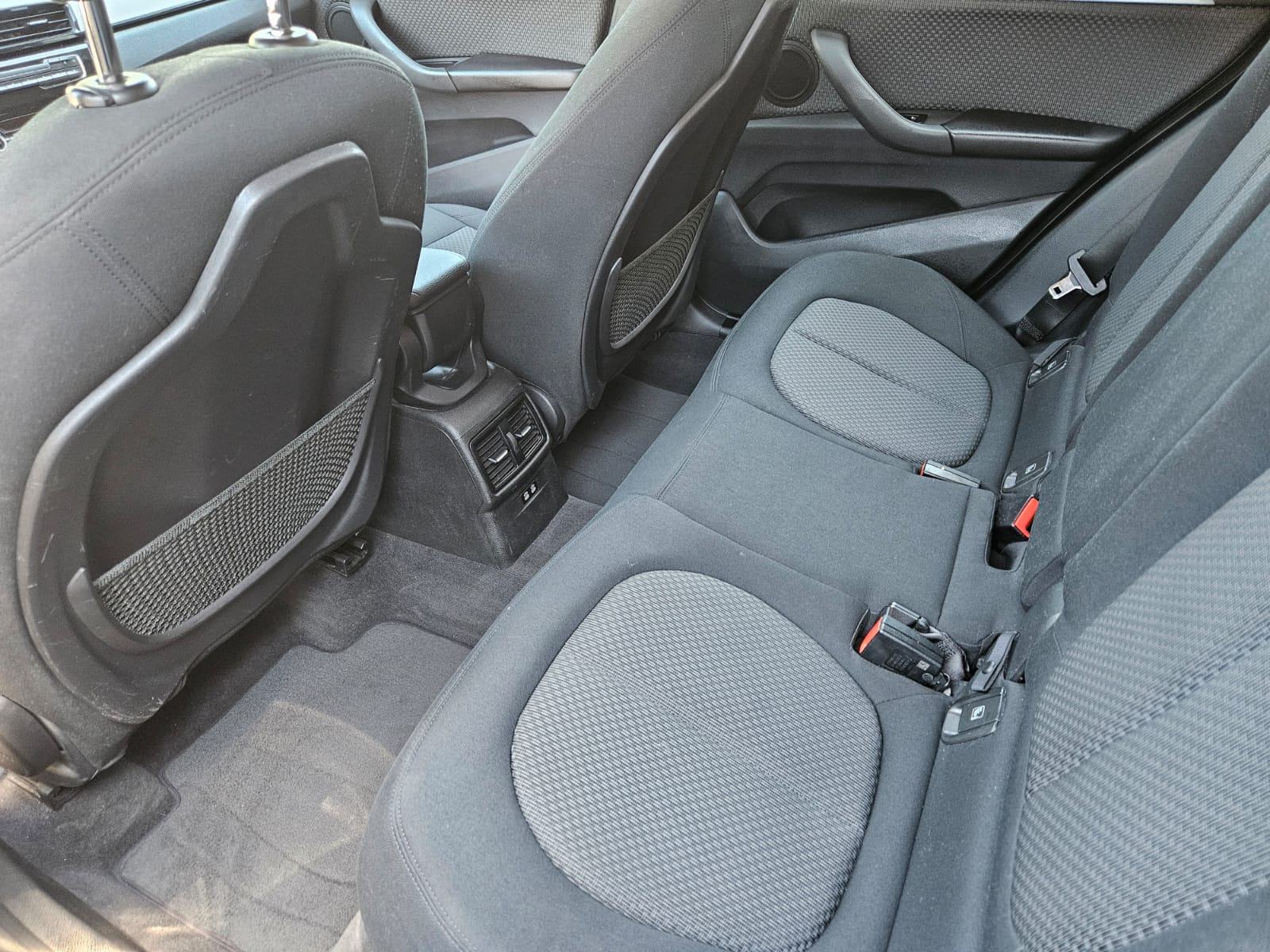 BMW X1 sDrive18d, fotografija 12