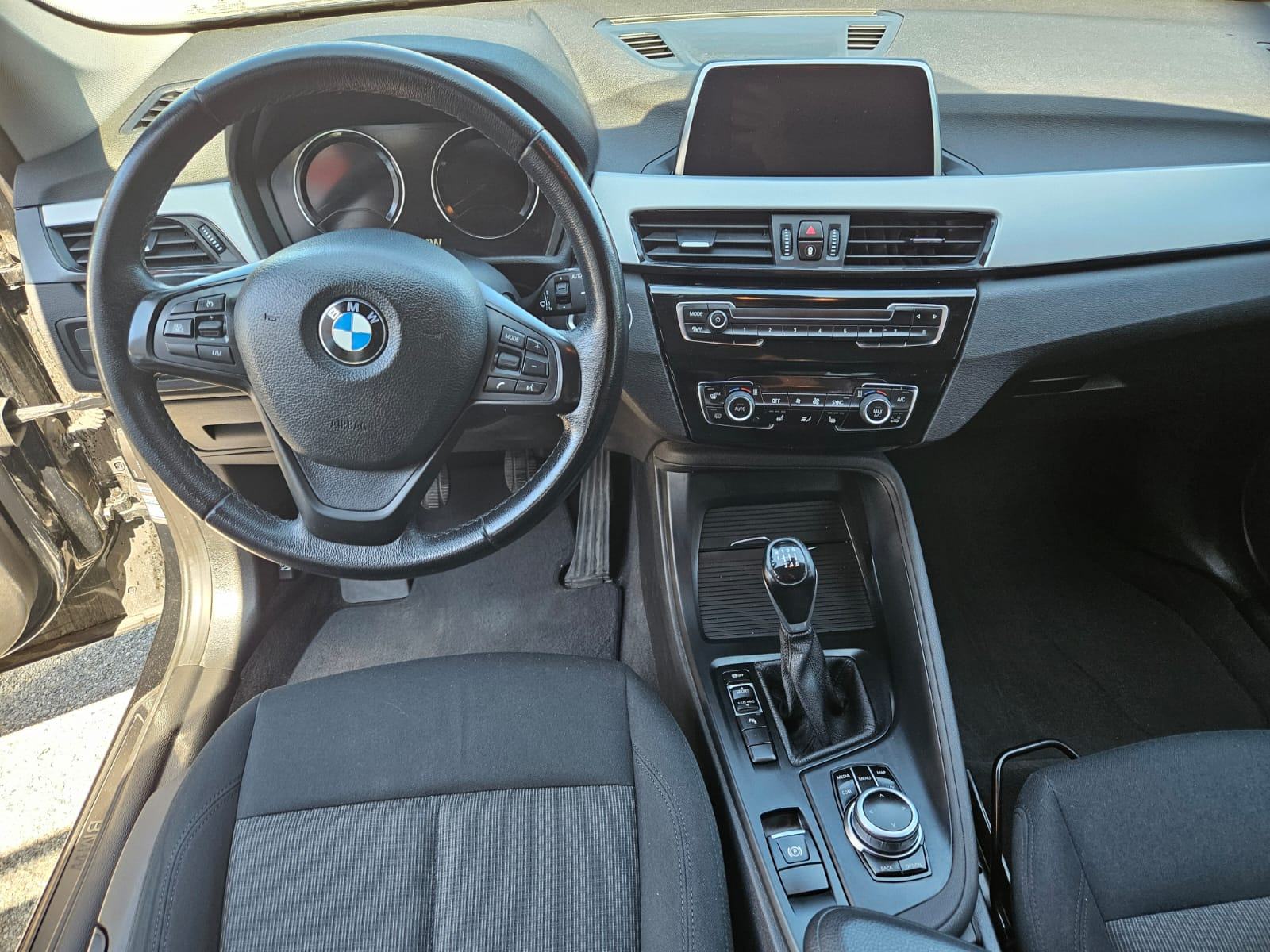 BMW X1 sDrive18d, fotografija 14