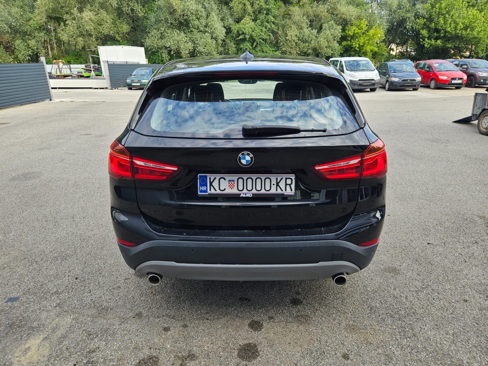 BMW X1 sDrive18d, fotografija 5
