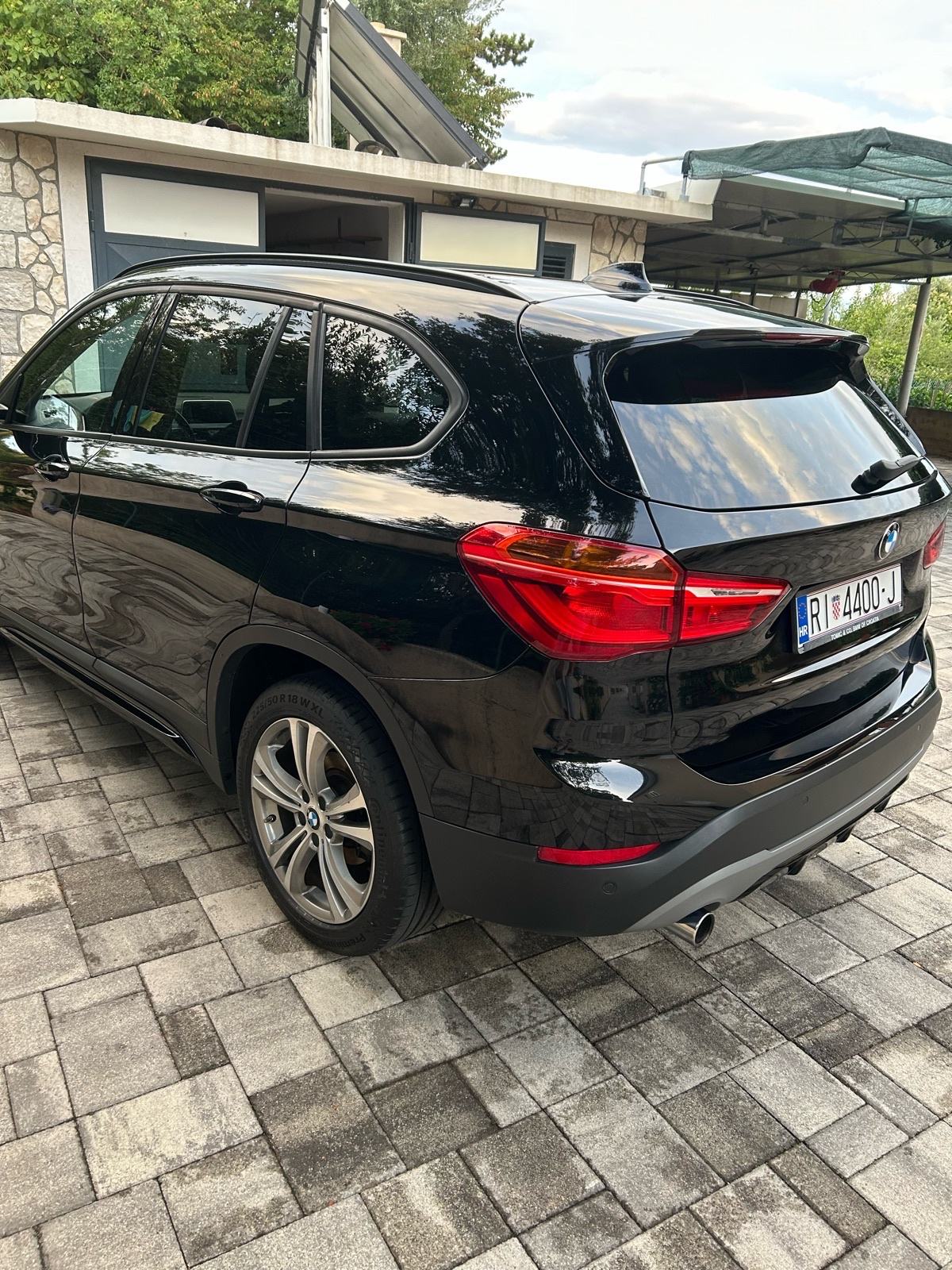 BMW X1 sDrive18d, fotografija 4
