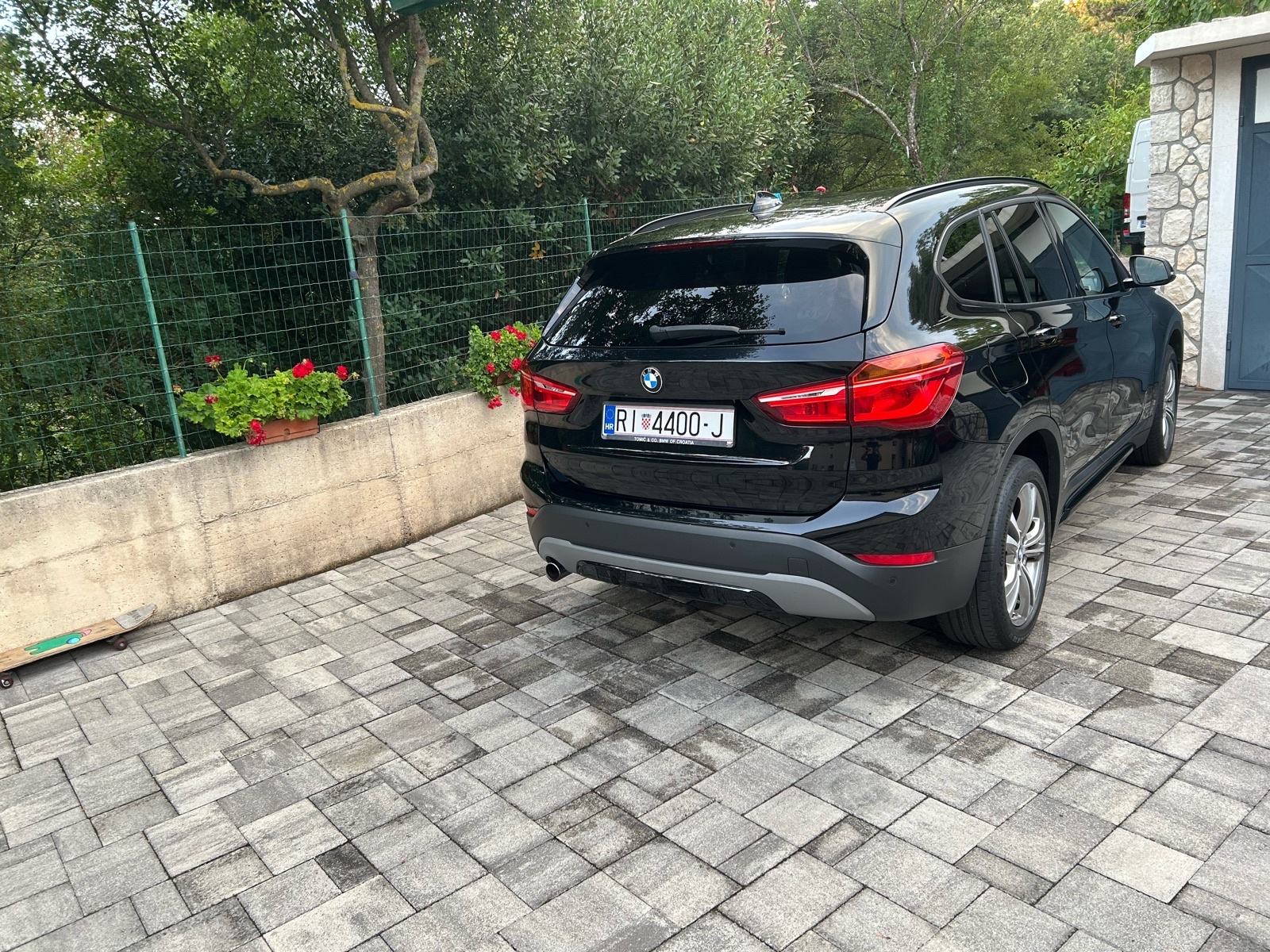 BMW X1 sDrive18d, fotografija 6