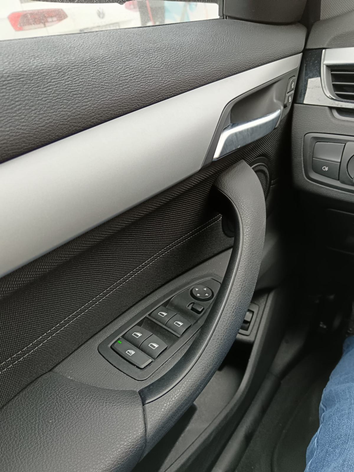 BMW X1 sDrive18d automatik, fotografija 6