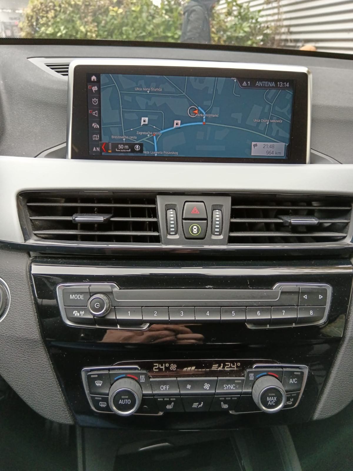 BMW X1 sDrive18d automatik, fotografija 9