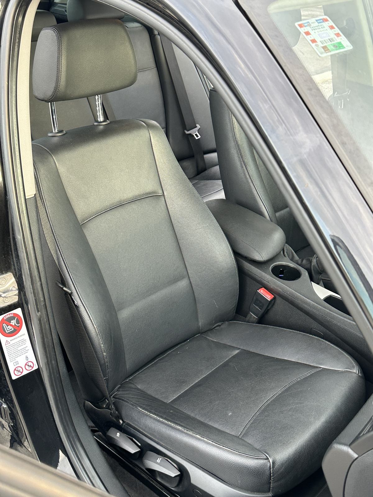 BMW X1 sDrive18d, fotografija 12