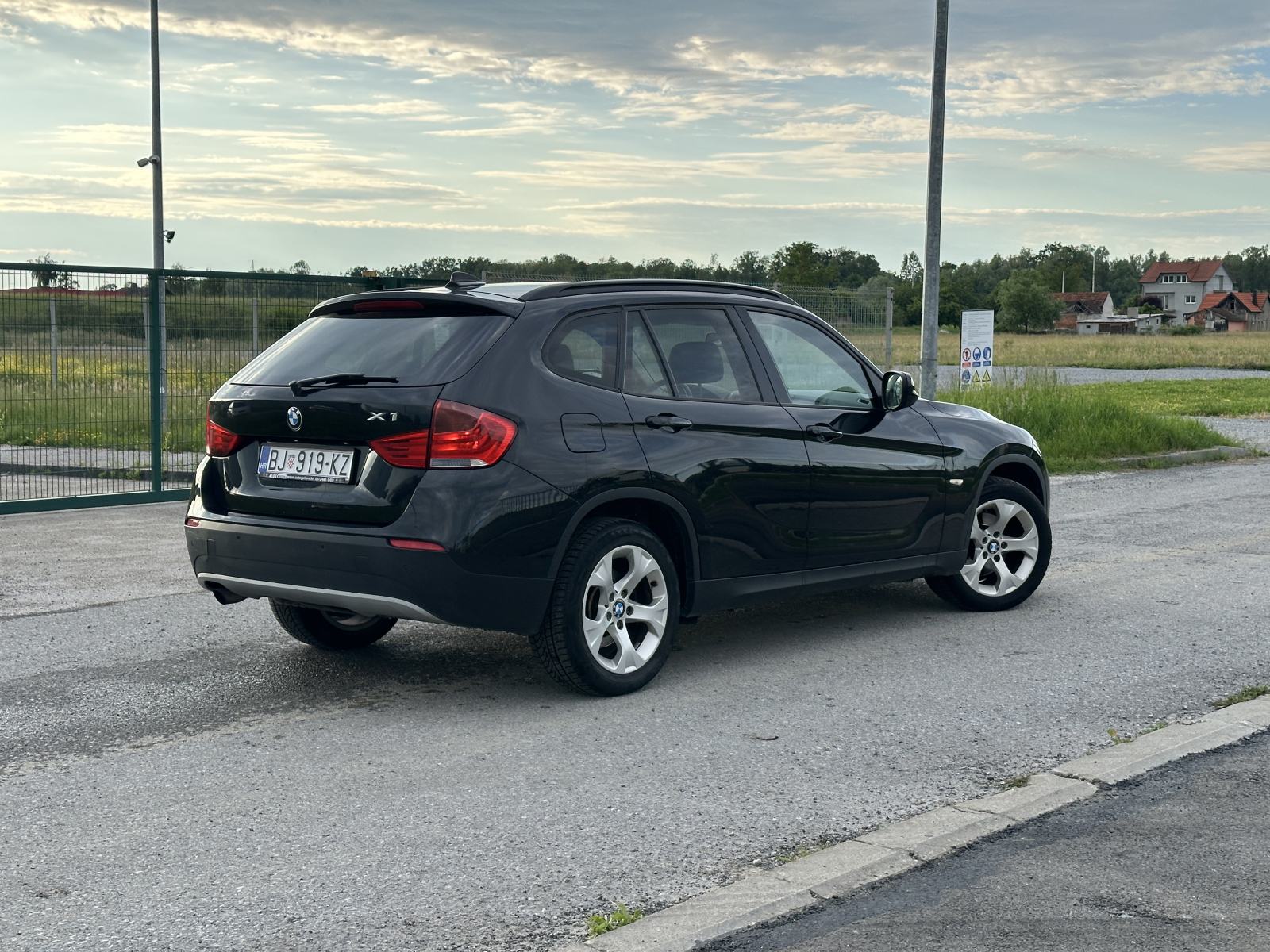 BMW X1 sDrive18d, fotografija 7
