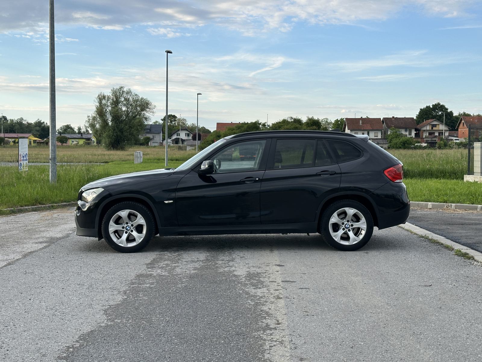 BMW X1 sDrive18d, fotografija 8