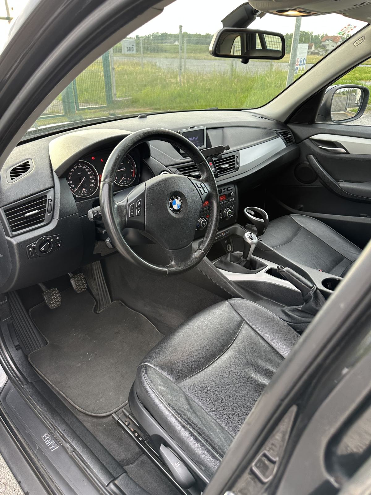 BMW X1 sDrive18d, fotografija 9