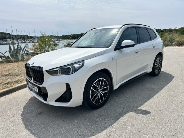 BMW X1 sDrive18d, fotografija 2