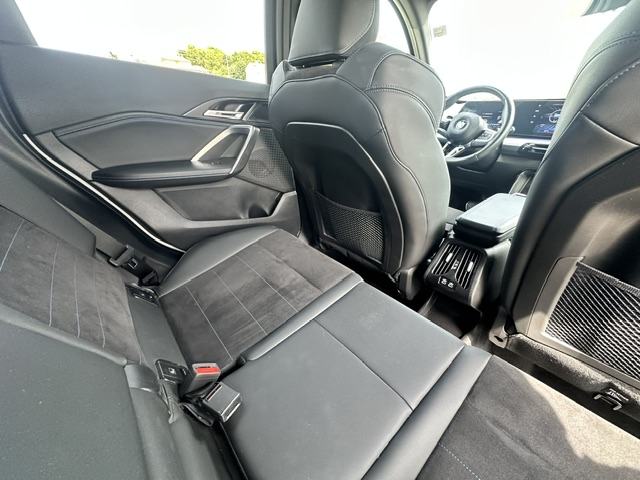 BMW X1 sDrive18d, fotografija 15