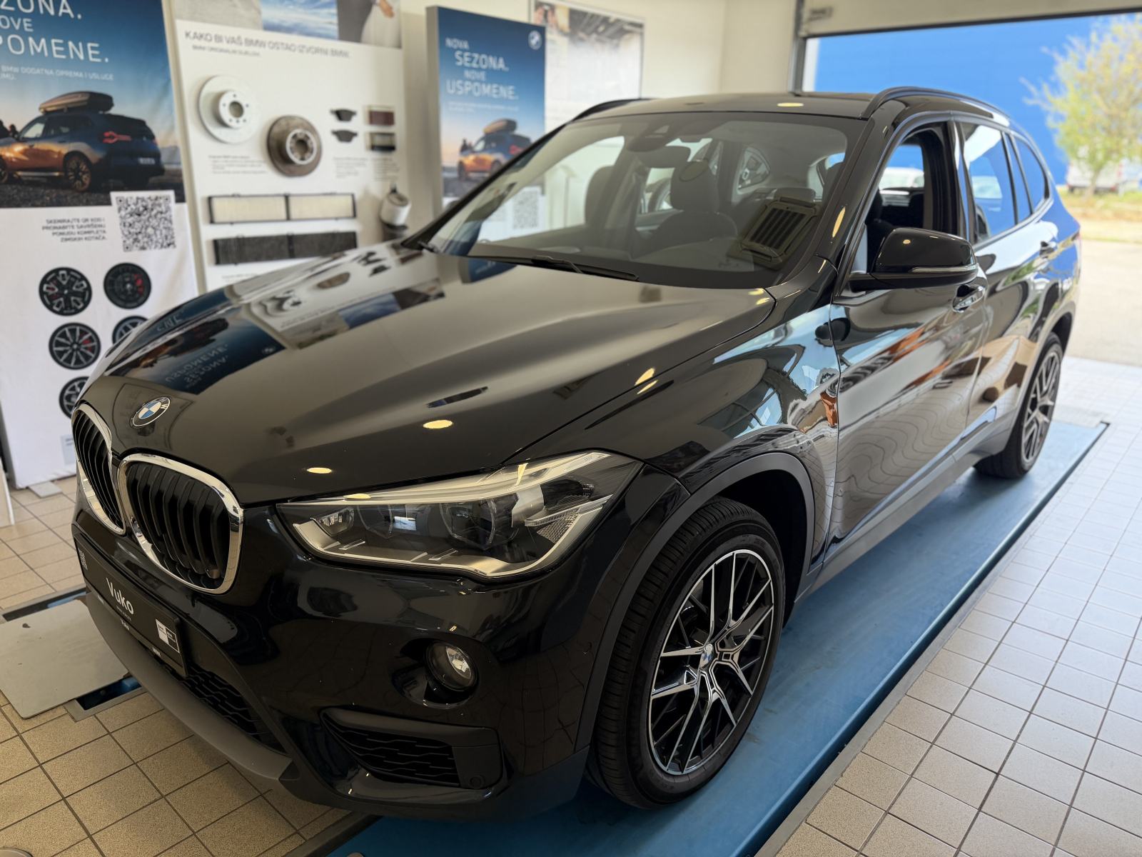 BMW X1 sDrive18d, fotografija 3