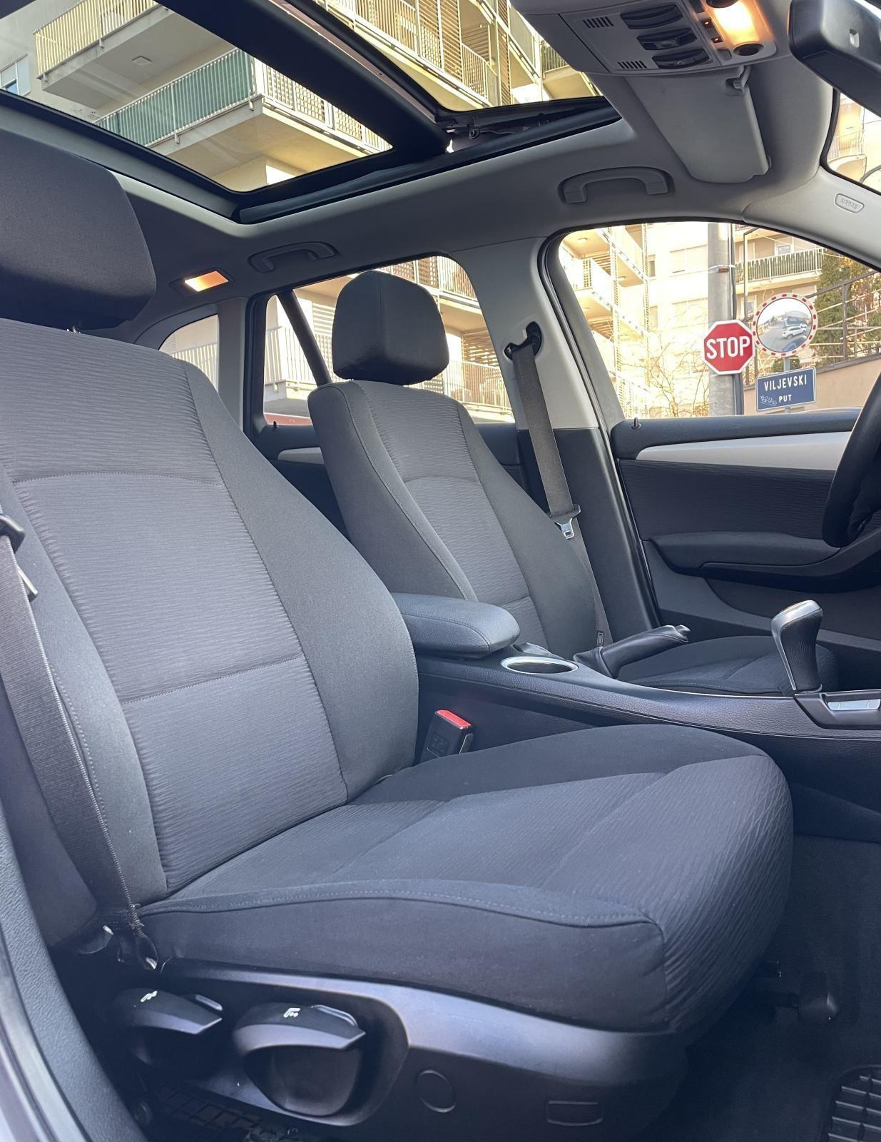 BMW X1 sDrive18d, fotografija 3