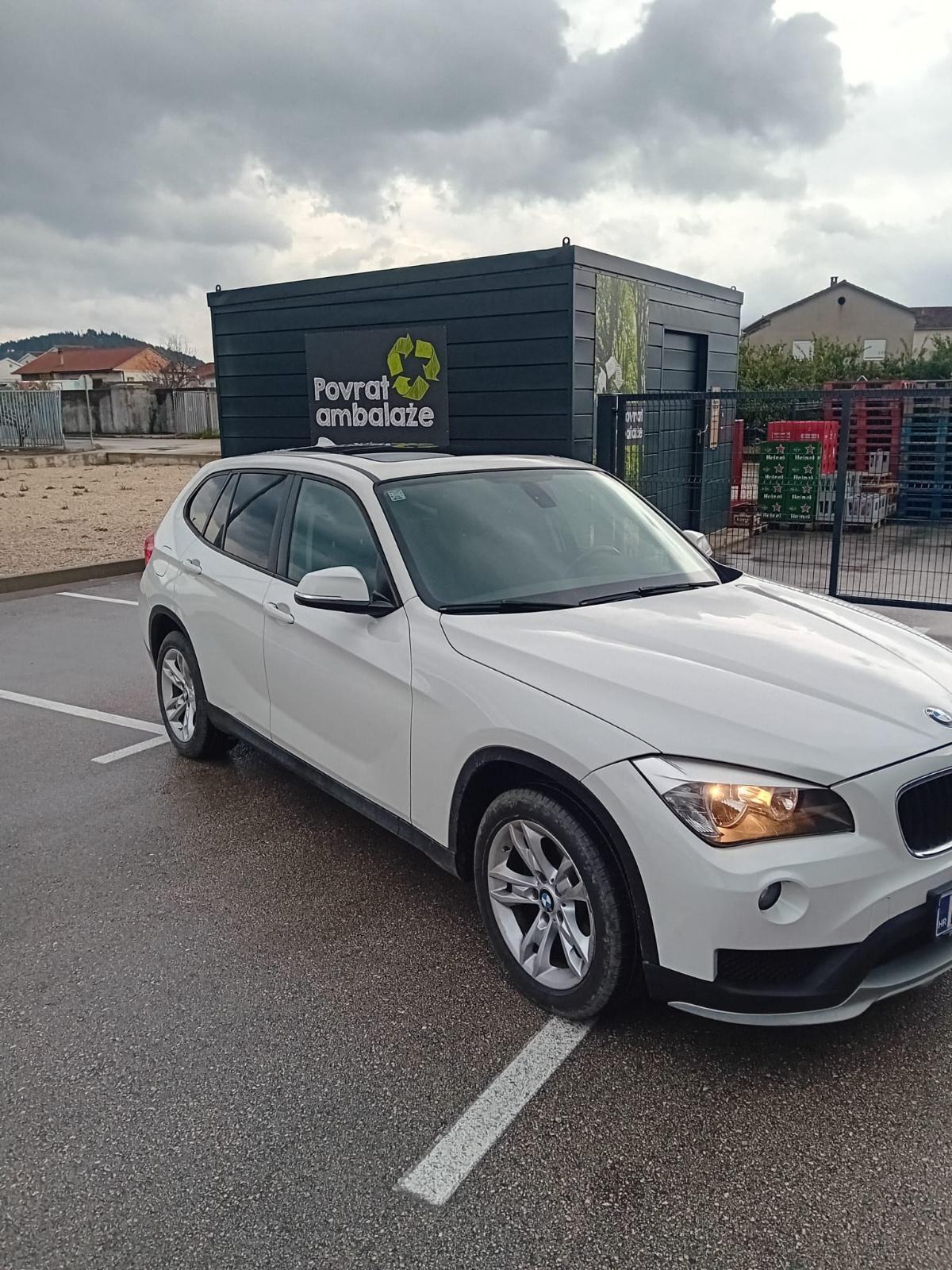BMW X1 sDrive18d, fotografija 2