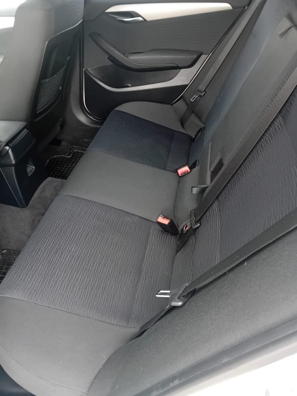BMW X1 sDrive18d, fotografija 4