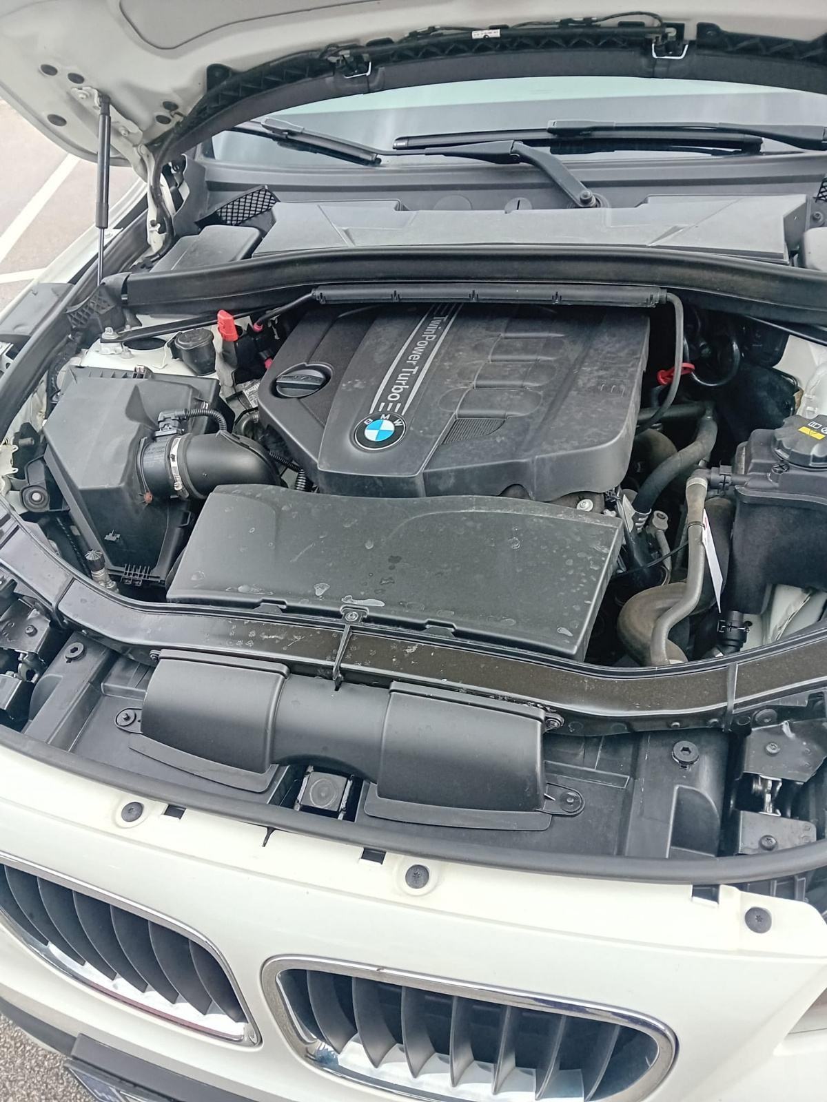 BMW X1 sDrive18d, fotografija 5