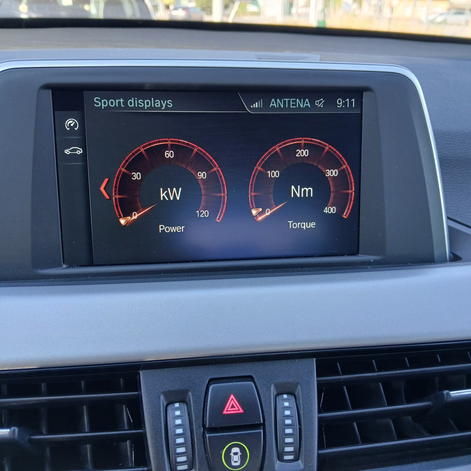 BMW X1 sDrive18d, fotografija 8