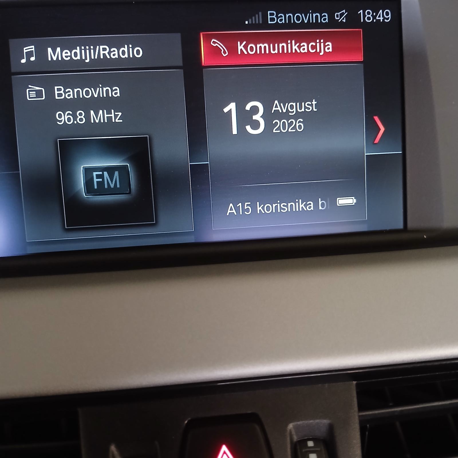 BMW X1 sDrive18d, fotografija 11