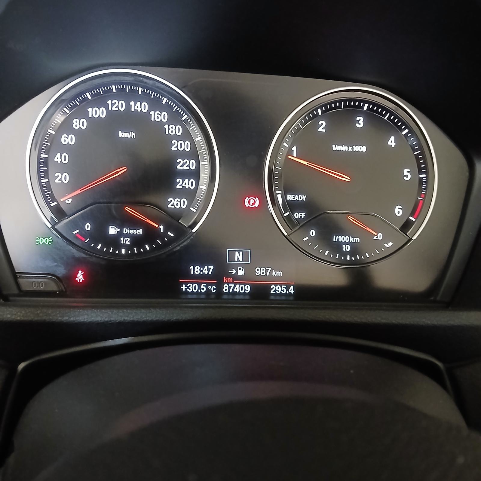 BMW X1 sDrive18d, fotografija 13