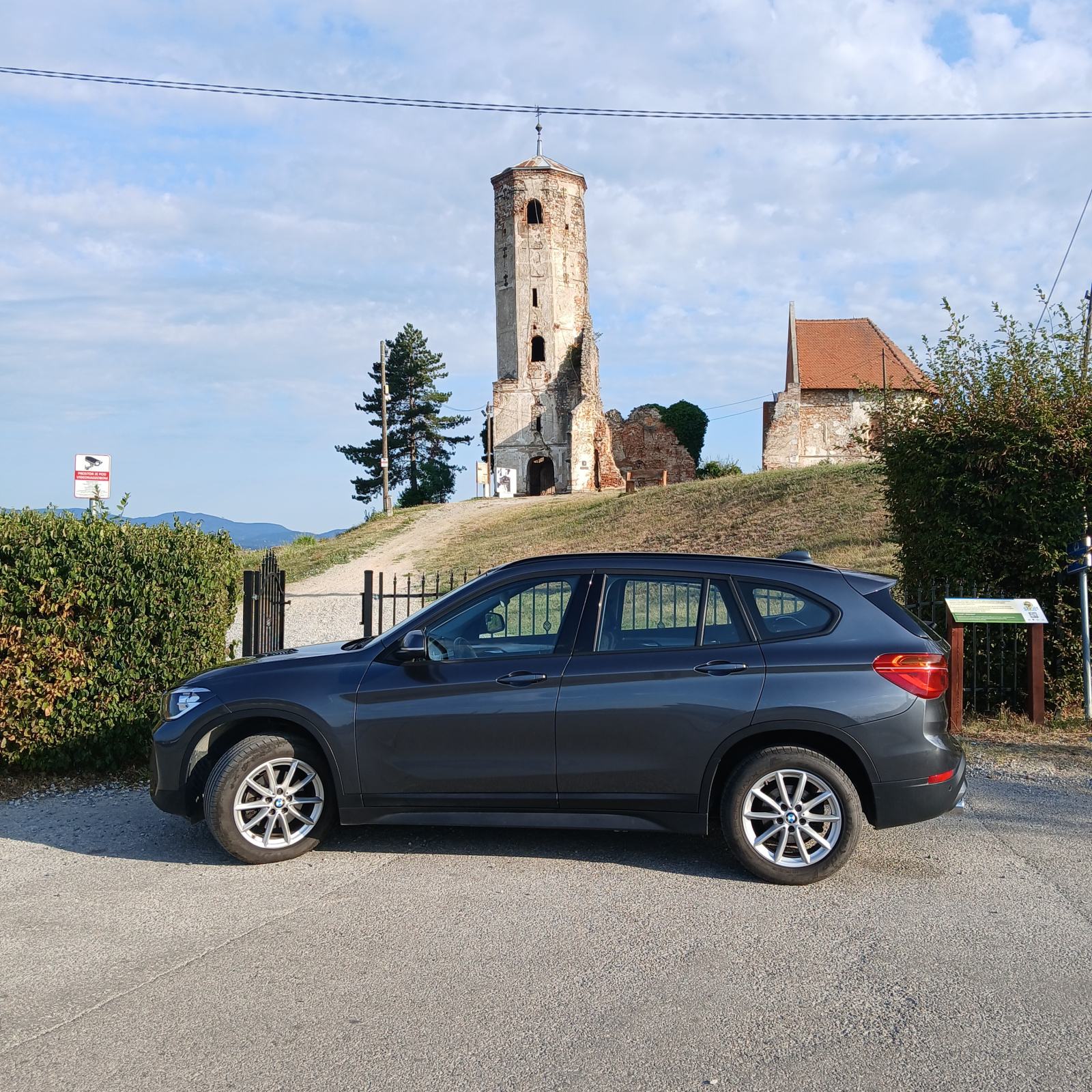 BMW X1 sDrive18d, fotografija 16