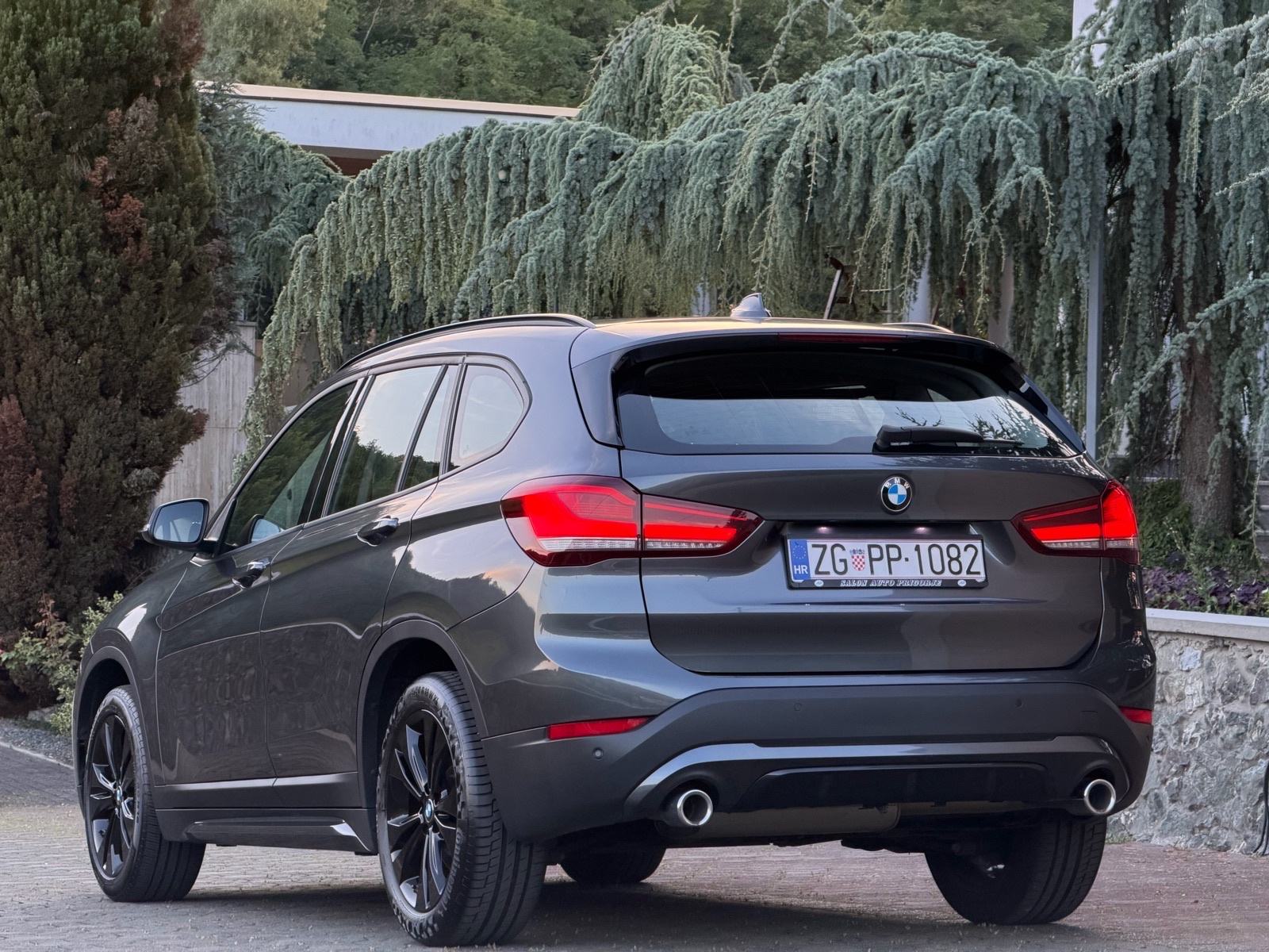 BMW X1 sDrive20d AUTOMATIK,FACELIFT,SPORT,LED,HUD,NAV,KUKA,PDV,SERVISN, fotografija 10