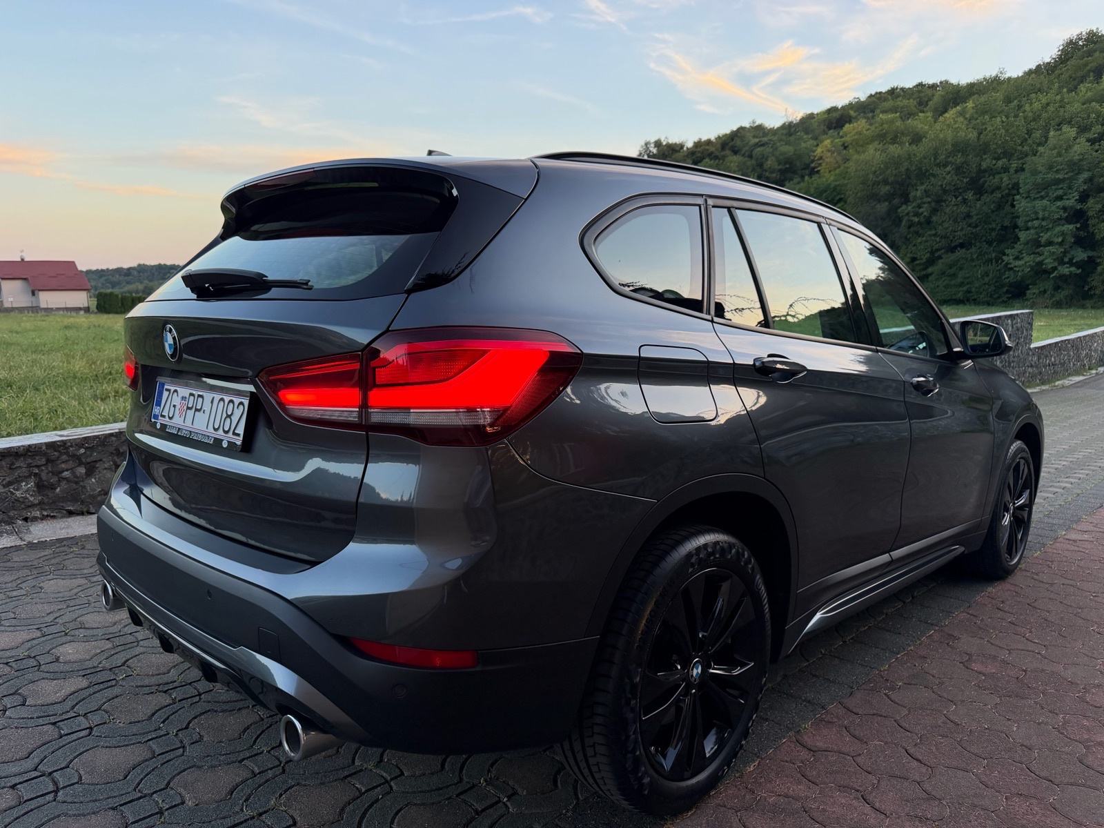 BMW X1 sDrive20d AUTOMATIK,FACELIFT,SPORT,LED,HUD,NAV,KUKA,PDV,SERVISN, fotografija 6
