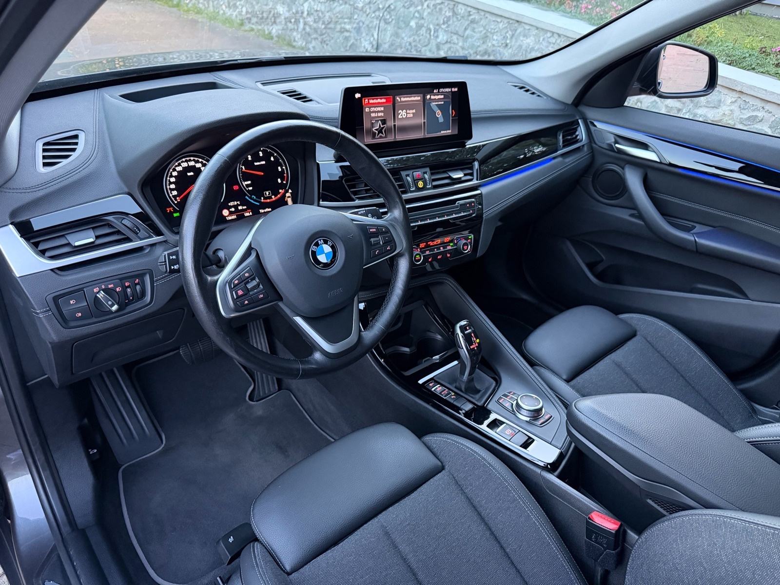 BMW X1 sDrive20d AUTOMATIK,FACELIFT,SPORT,LED,HUD,NAV,KUKA,PDV,SERVISN, fotografija 11
