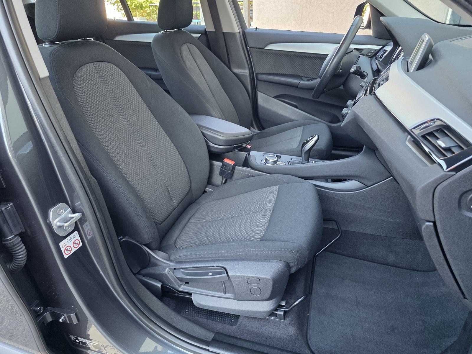 BMW X1 sDrive20d AUTOMATIK ● FULL LED ● NAVIGACIJA ● reg. 8/27 ● KUKA, fotografija 14