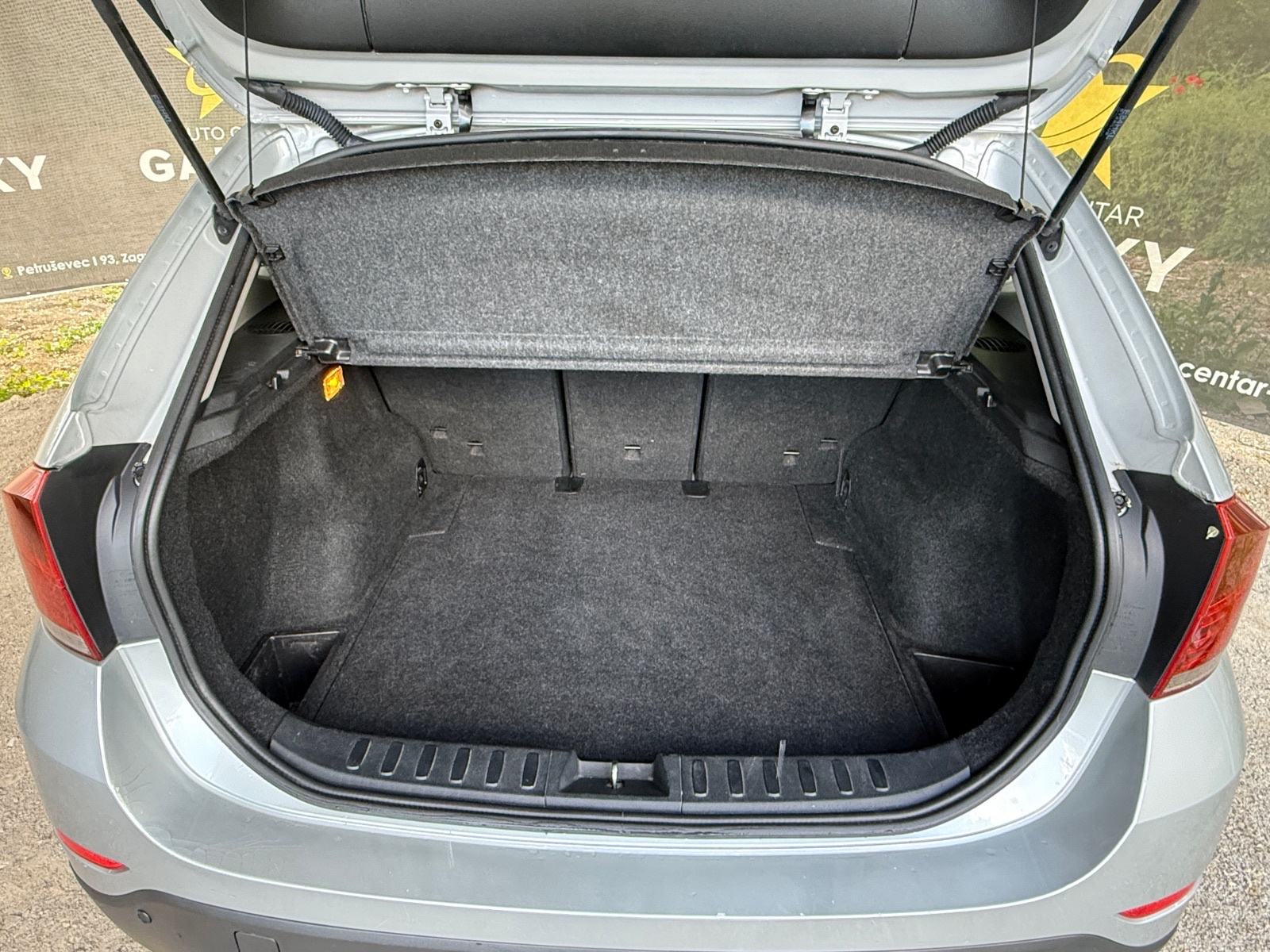 BMW X1 sDrive20d automatik ## uredno servisiran##, fotografija 9