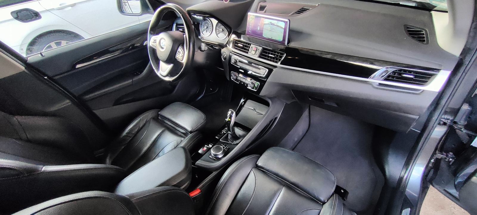 BMW X1 sDrive20i automatik, fotografija 4
