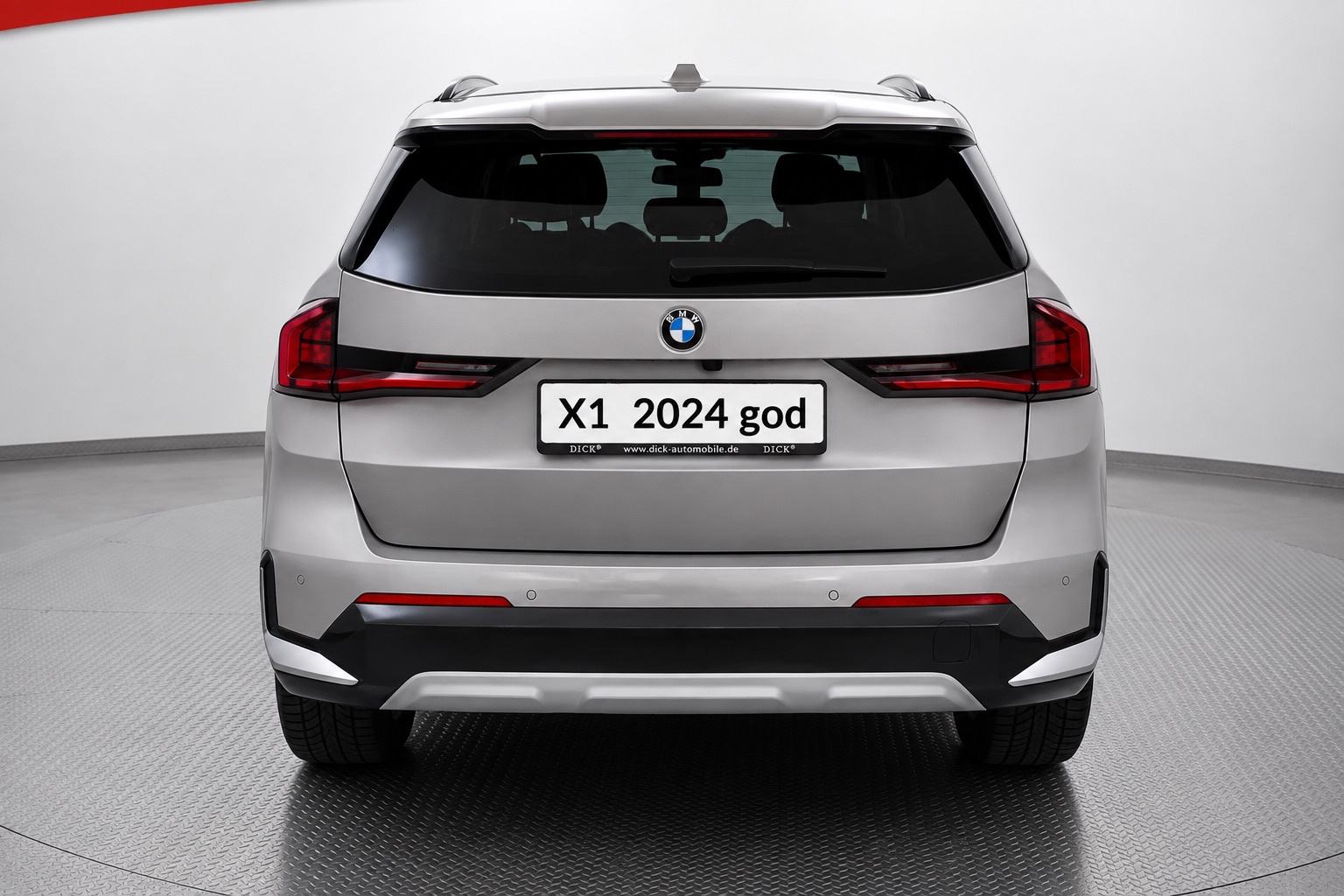 BMW X1 sDrive20i automatik, fotografija 2