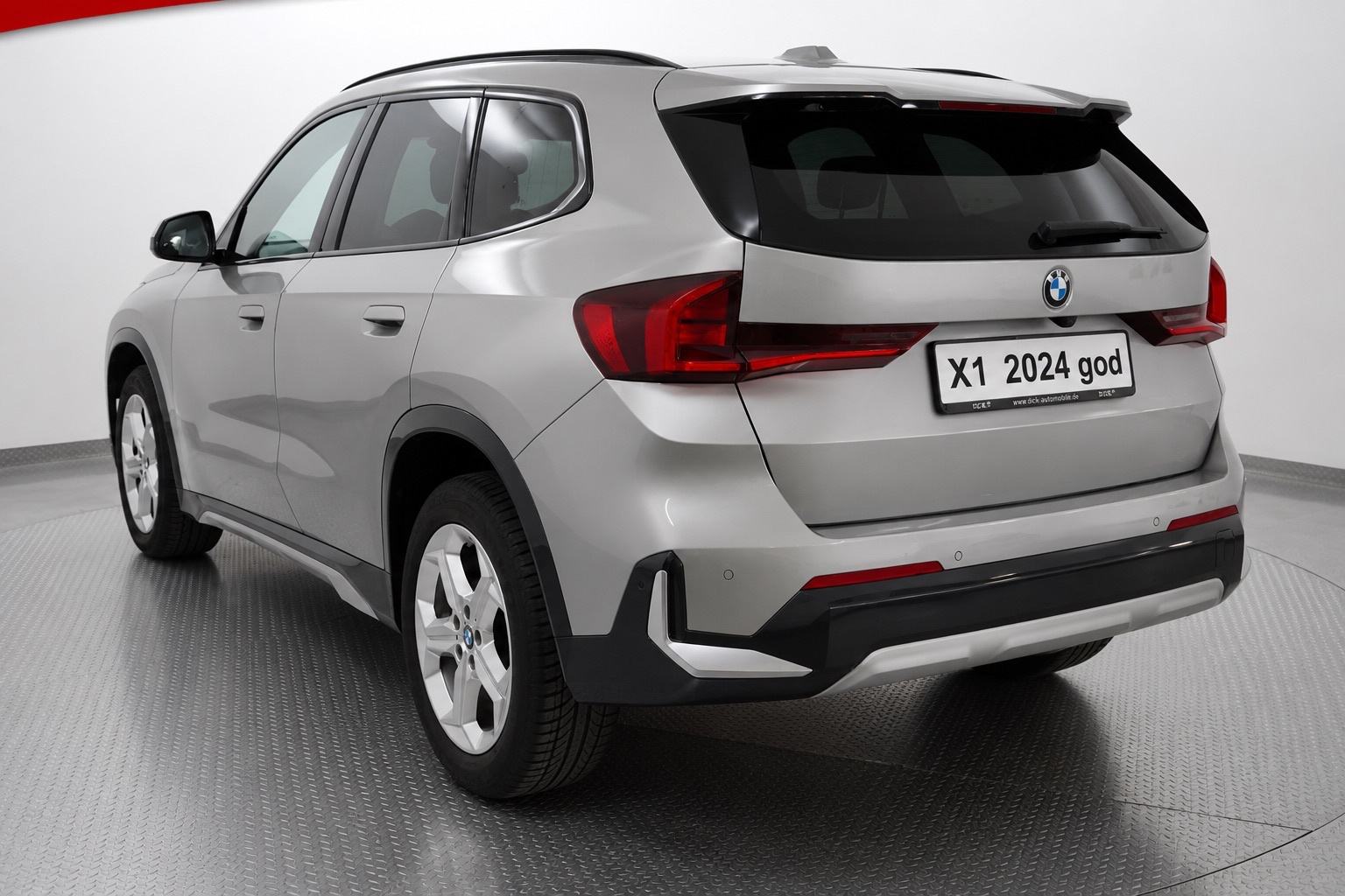BMW X1 sDrive20i automatik, fotografija 3