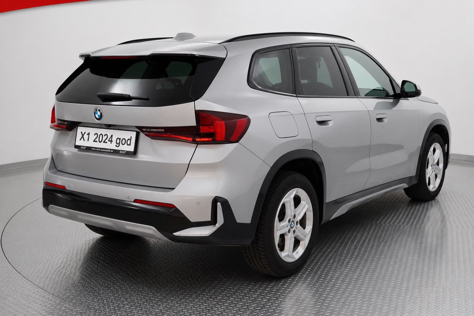 BMW X1 sDrive20i automatik, fotografija 4
