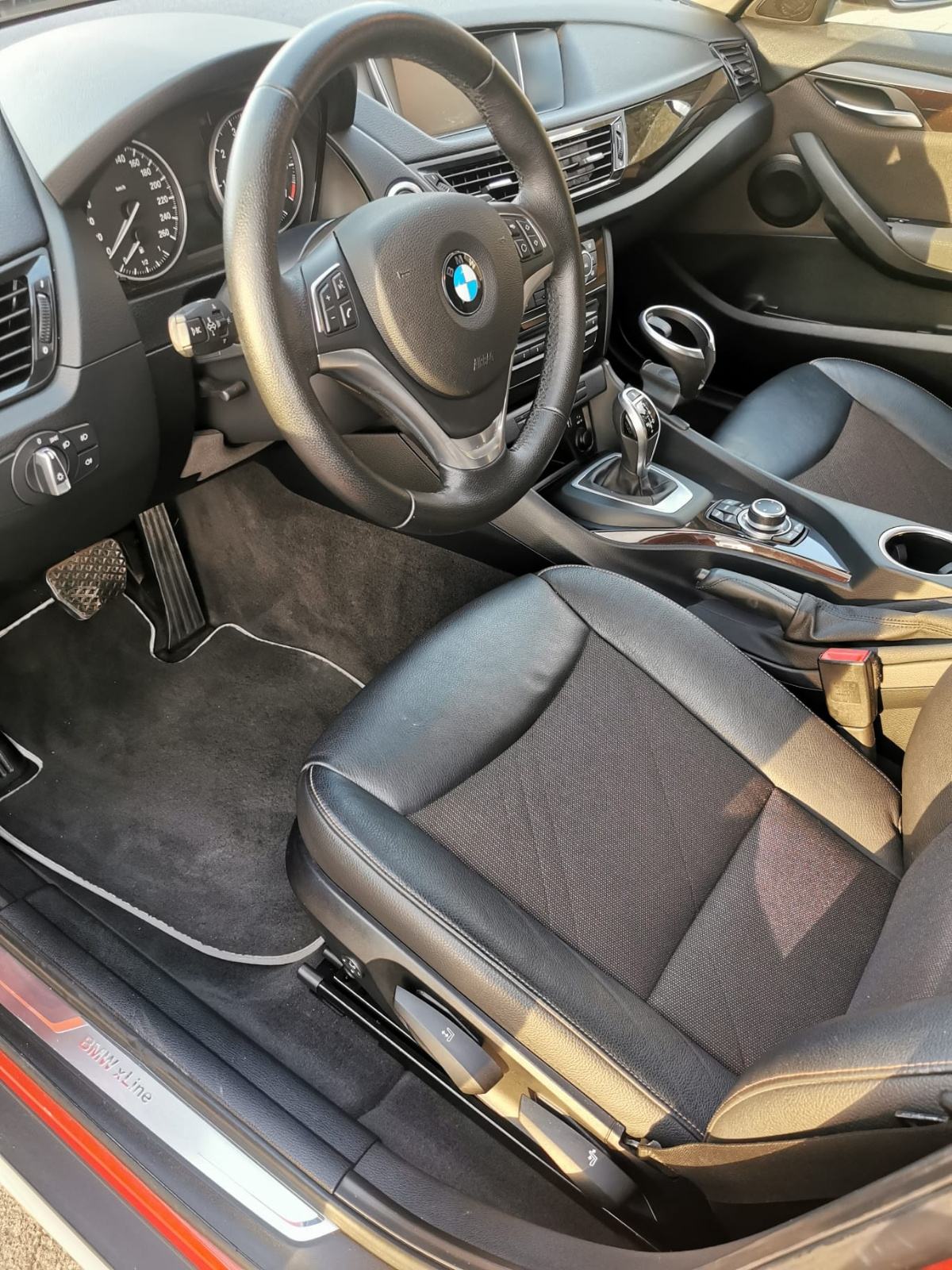 BMW X1 X-Drive 20i automatik *74,000 km*, fotografija 14