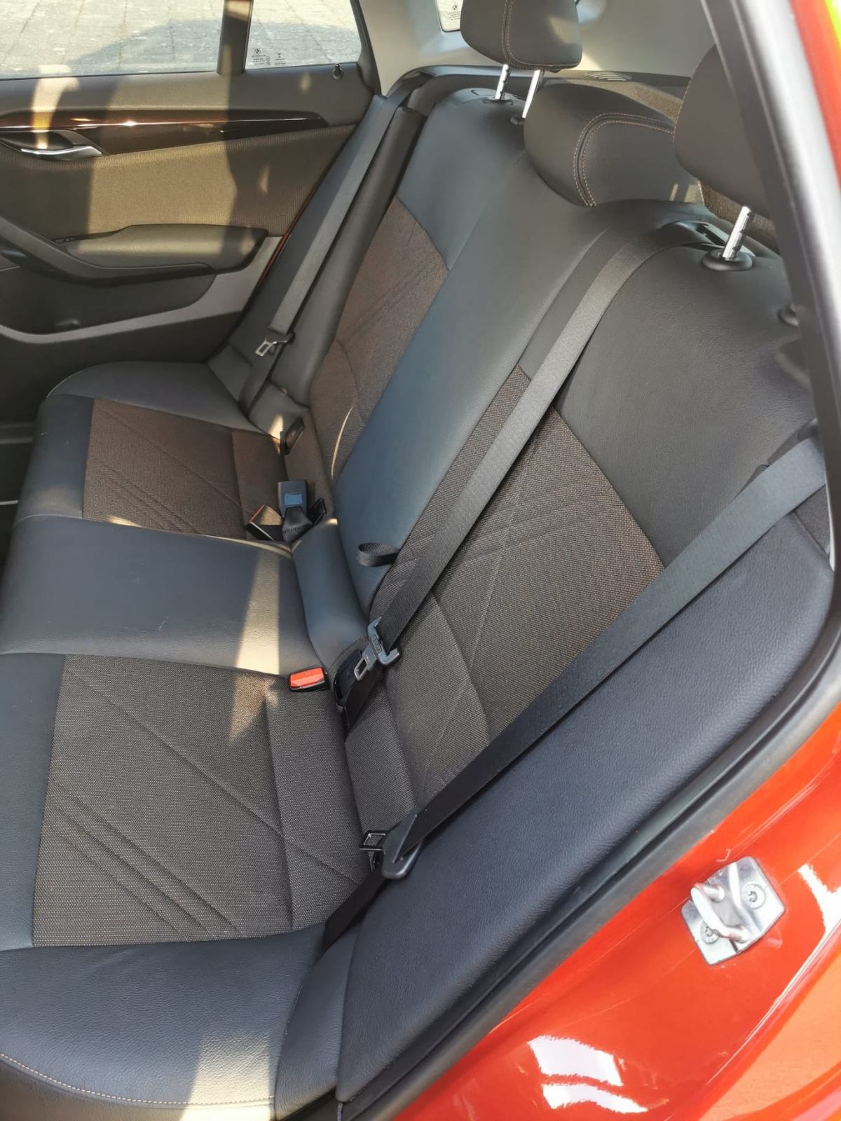 BMW X1 X-Drive 20i automatik *74,000 km*, fotografija 17