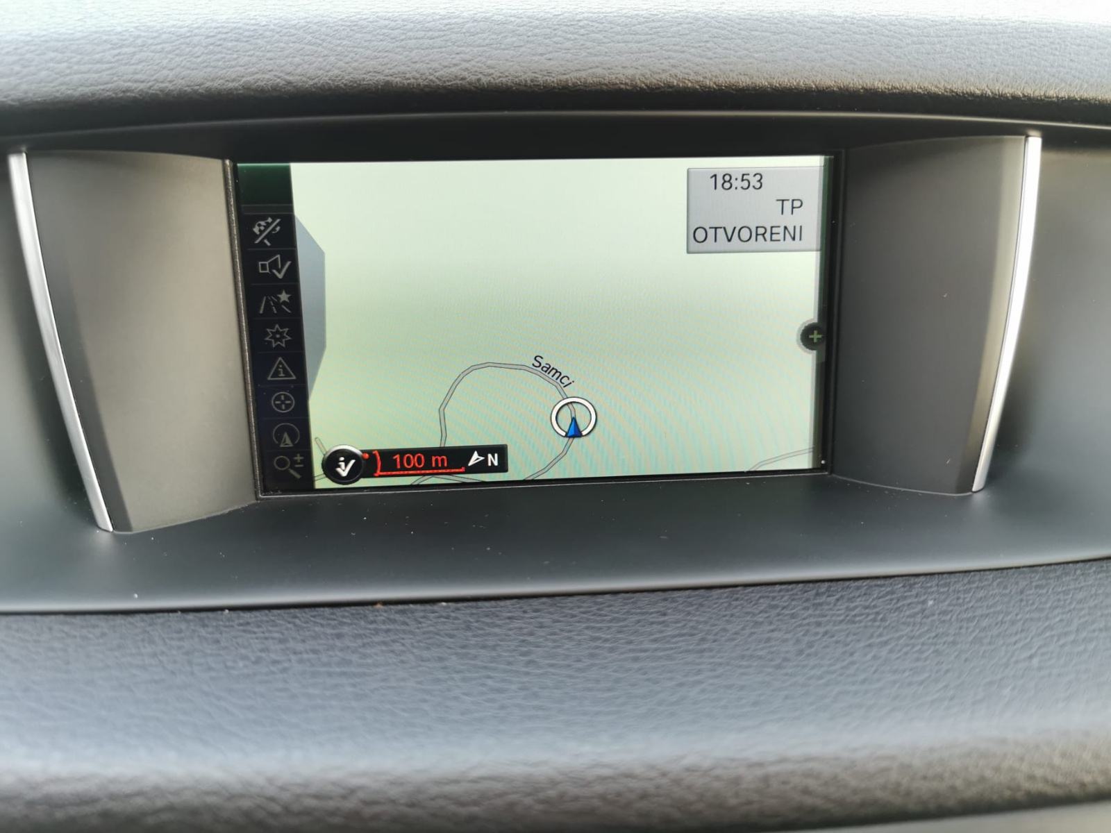 BMW X1 X-Drive 20i automatik *74,000 km*, fotografija 19