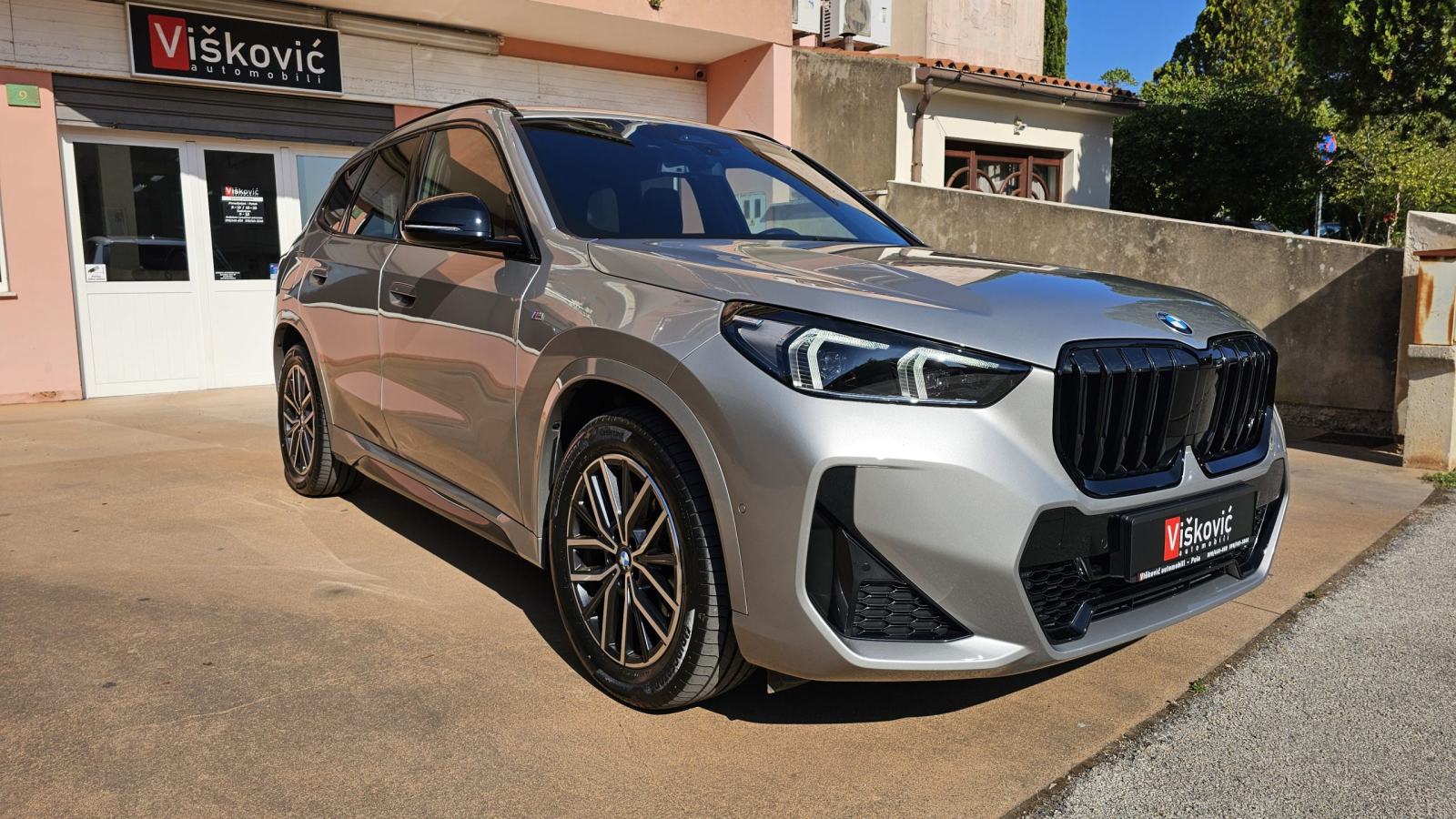 BMW X1 X-DRIVE20D 2024 M-SPORT SERVISNA JAMSTVO REGISTRIRAN, fotografija 3
