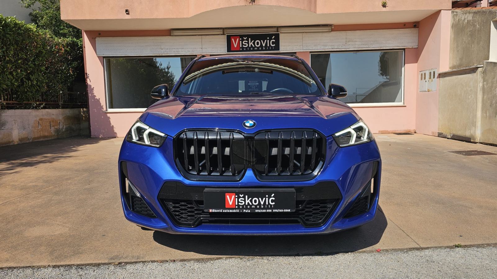 BMW X1 X-DRIVE20D 2024 M-SPORT SERVISNA JAMSTVO, fotografija 2