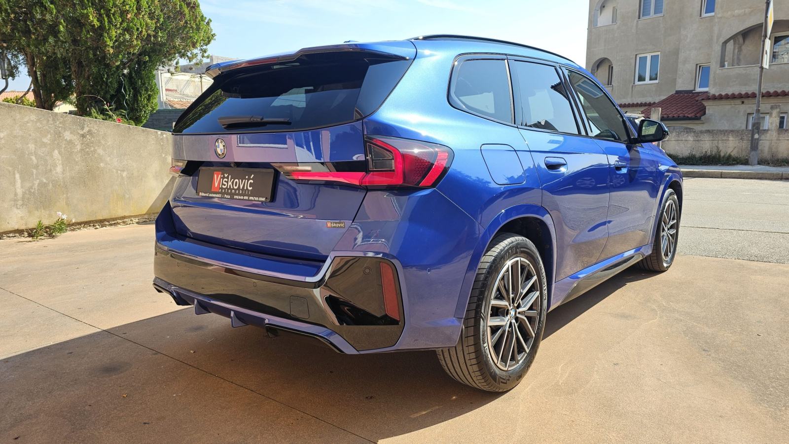 BMW X1 X-DRIVE20D 2024 M-SPORT SERVISNA JAMSTVO, fotografija 5