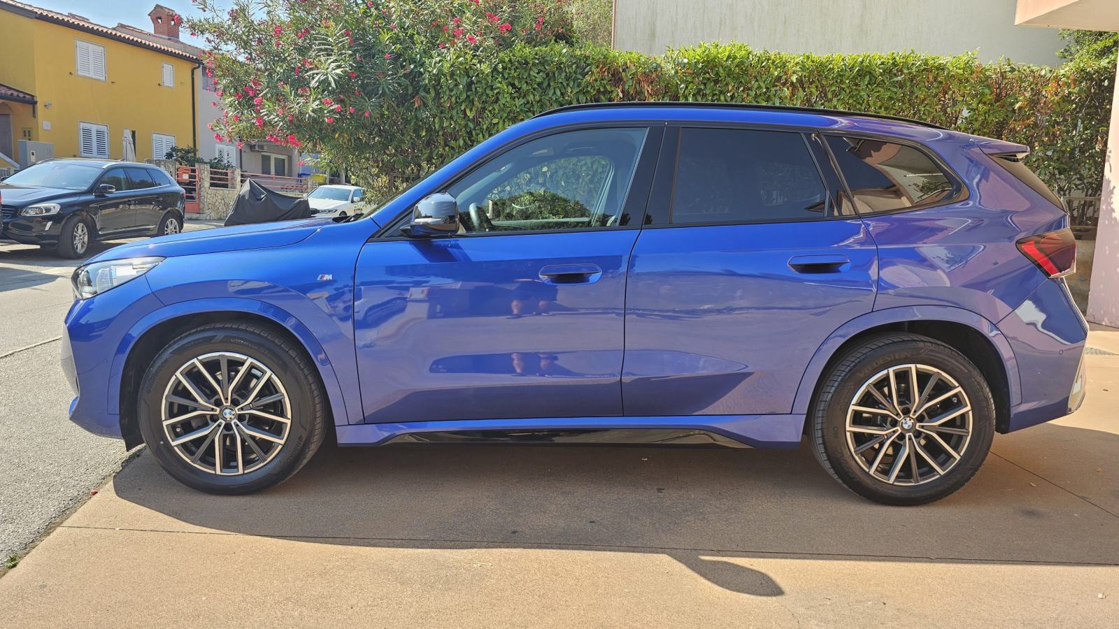 BMW X1 X-DRIVE20D 2024 M-SPORT SERVISNA JAMSTVO, fotografija 8