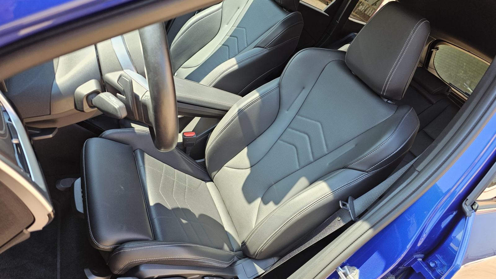 BMW X1 X-DRIVE20D 2024 M-SPORT SERVISNA JAMSTVO, fotografija 19