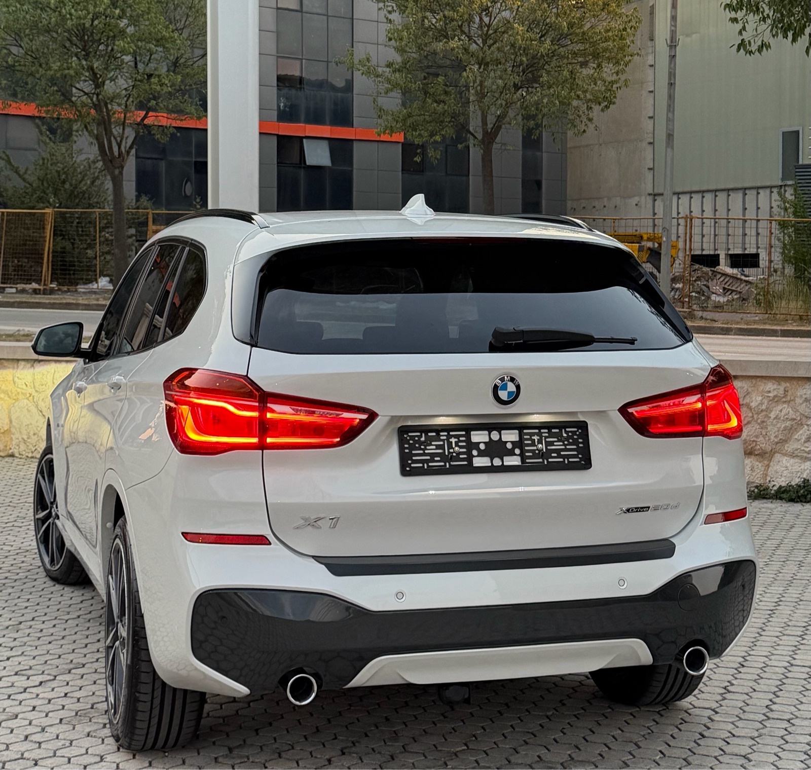 BMW X1 xDrive 2.0 D ///M PAKET_AUTOMATIK ! BI XENON LED,PERLA,ALU,PDC, fotografija 12