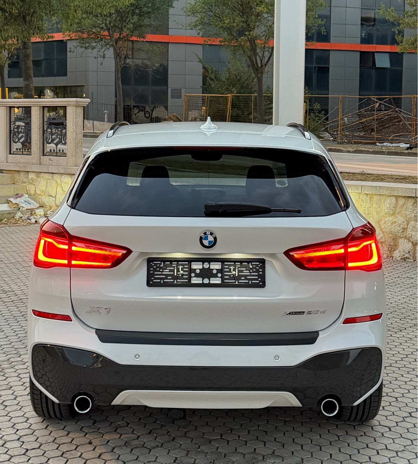 BMW X1 xDrive 2.0 D ///M PAKET_AUTOMATIK ! BI XENON LED,PERLA,ALU,PDC, fotografija 11