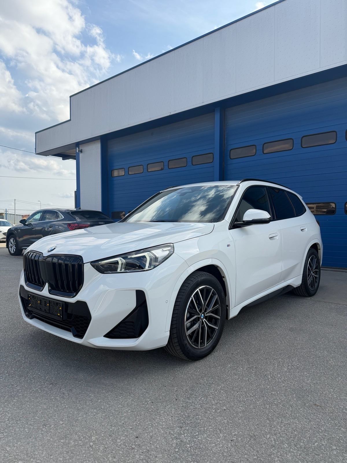 BMW X1 xDrive 2.3d Mpaket 2024, fotografija 3
