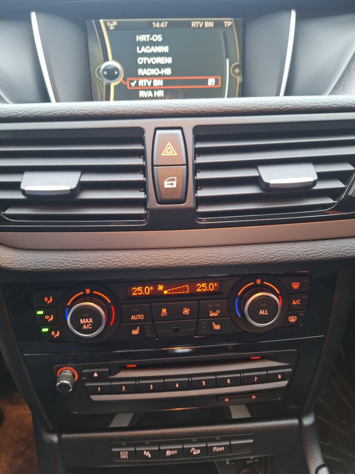 BMW X1 xDrive18d//2014//4×4, fotografija 15