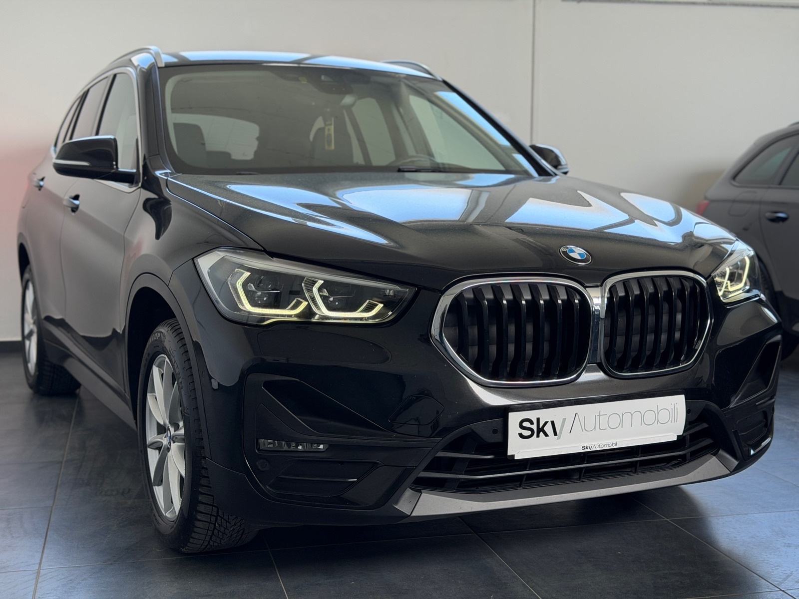 BMW X1 xDrive18d 4X4,KOŽA, NAVIGACIJA, LED, JAMSTVO, LEASING 0% UČEŠĆA, fotografija 4
