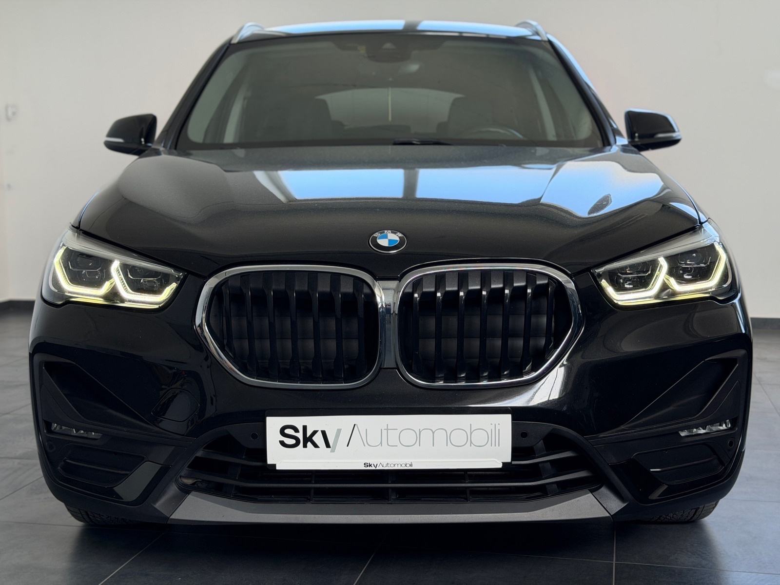 BMW X1 xDrive18d 4X4,KOŽA, NAVIGACIJA, LED, JAMSTVO, LEASING 0% UČEŠĆA, fotografija 3