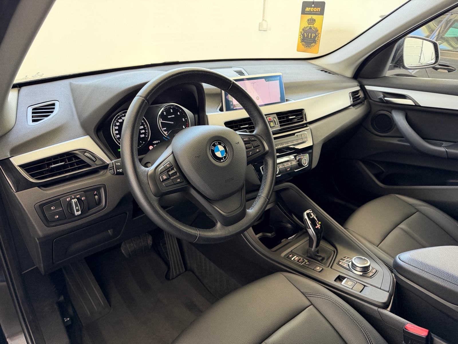 BMW X1 xDrive18d 4X4,KOŽA, NAVIGACIJA, LED, JAMSTVO, LEASING 0% UČEŠĆA, fotografija 9